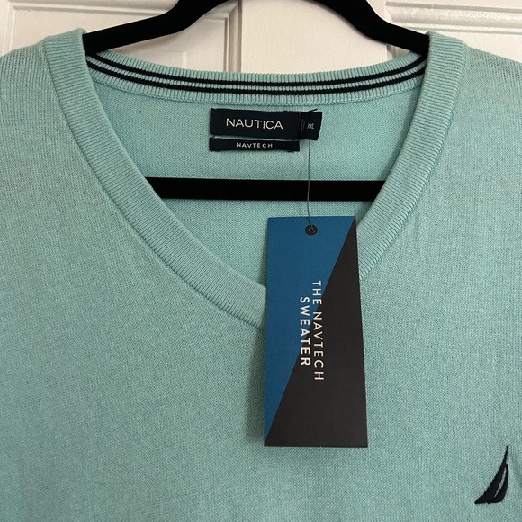 Men Nautica V-Neck Sweater - Picture 2 of 2